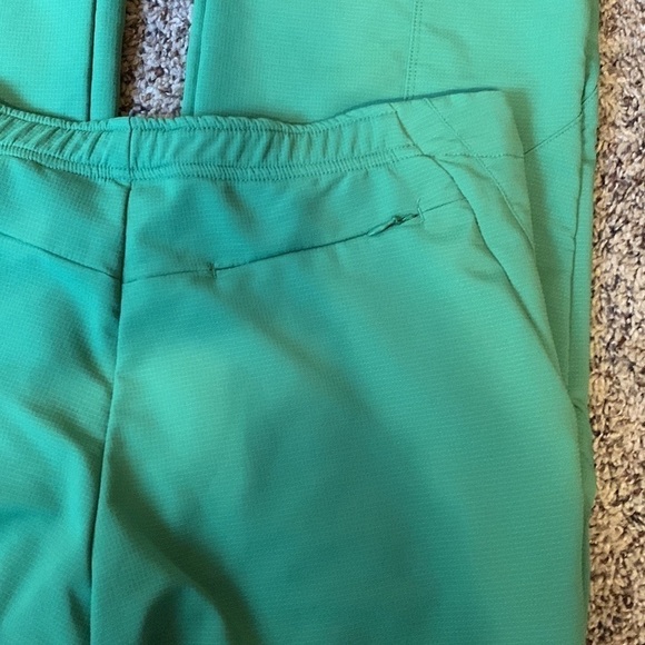 Nike Athletic pants Green Size Medium (8-10) - Picture 10 of 11